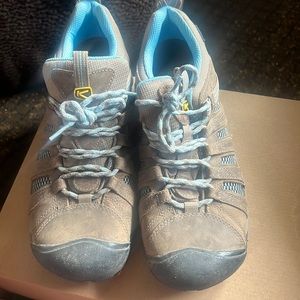 Womens keen shoes